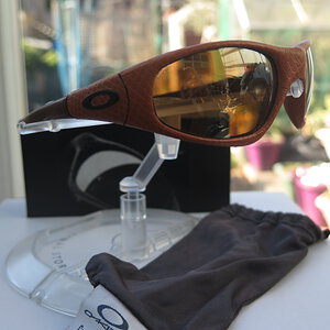 Right Side Straight Jacket Leather and Gold Iridium