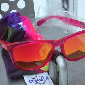 Collectors Frogskins Acid Pink/Replacement Ruby lenses