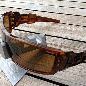 Oil Rig Polished Rootbeer / Bronze Polarized