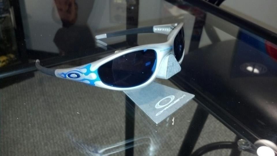 15103_10200936393201088_1220196916_n