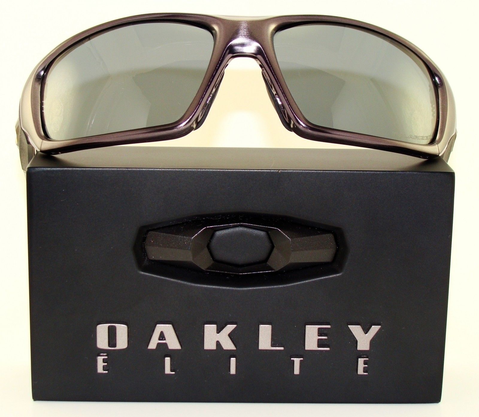 Elite Icon below C SiX