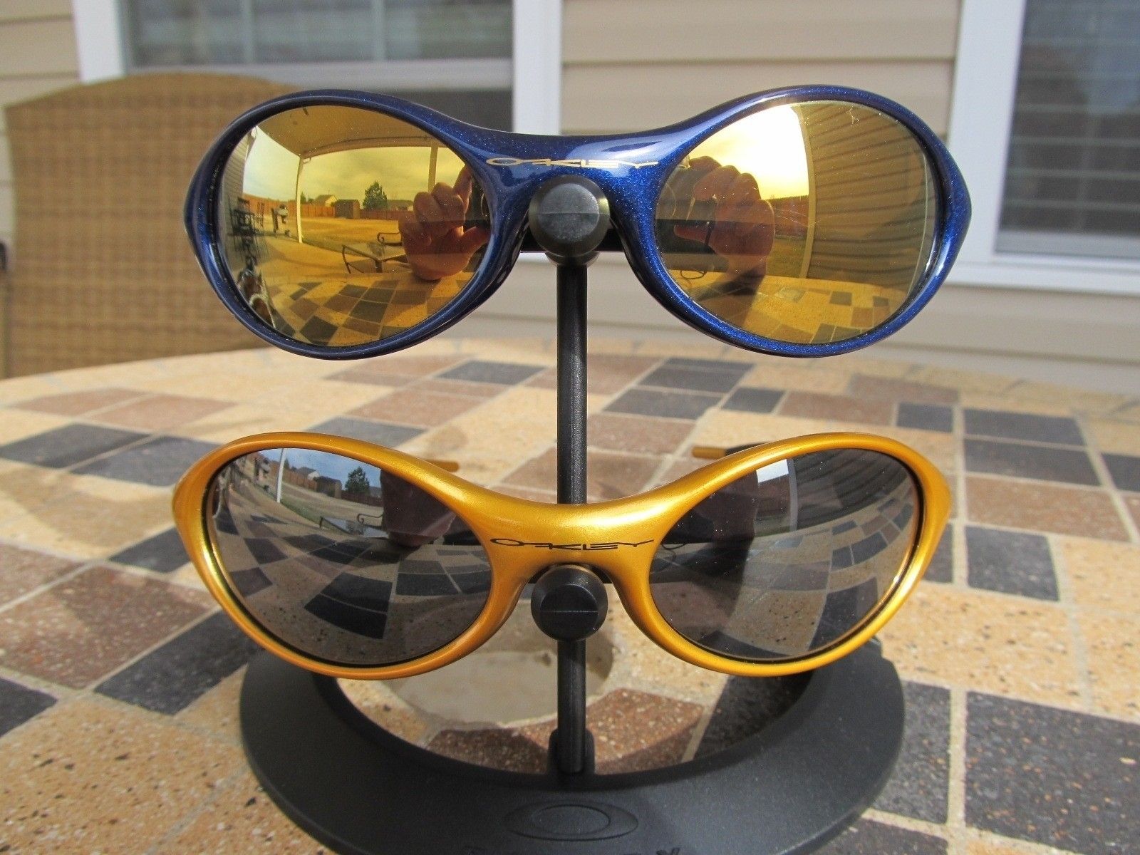 Front - Midnight, Electric Mustard