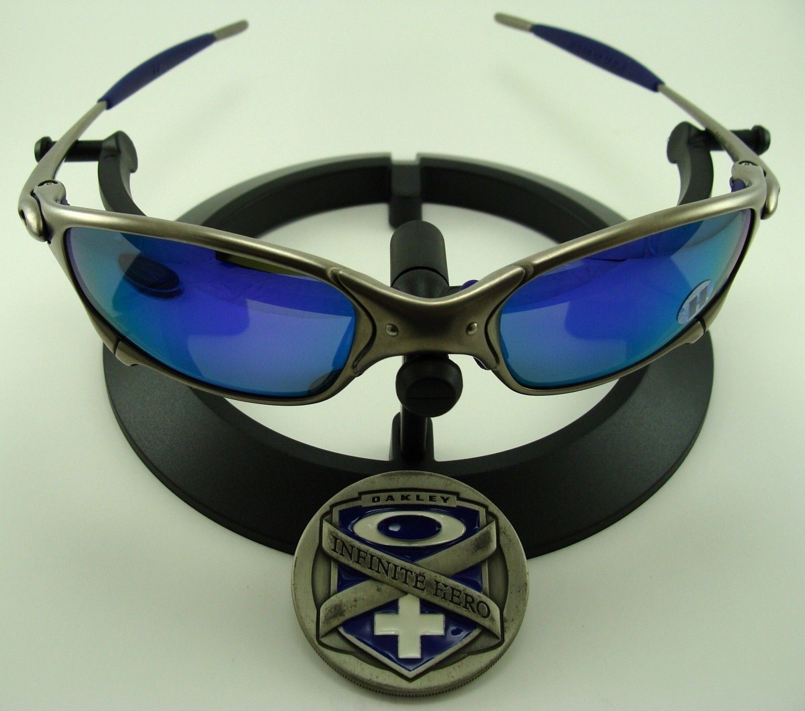 IH still watching over the coin