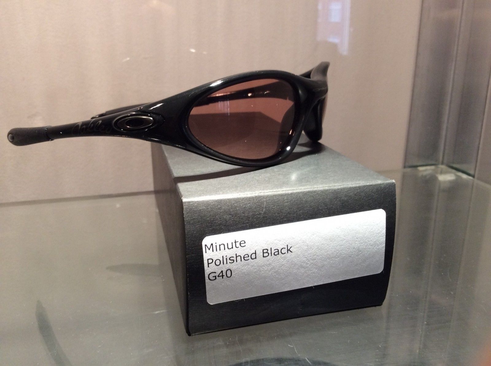 Jet (polished) Black / G40 (custom)