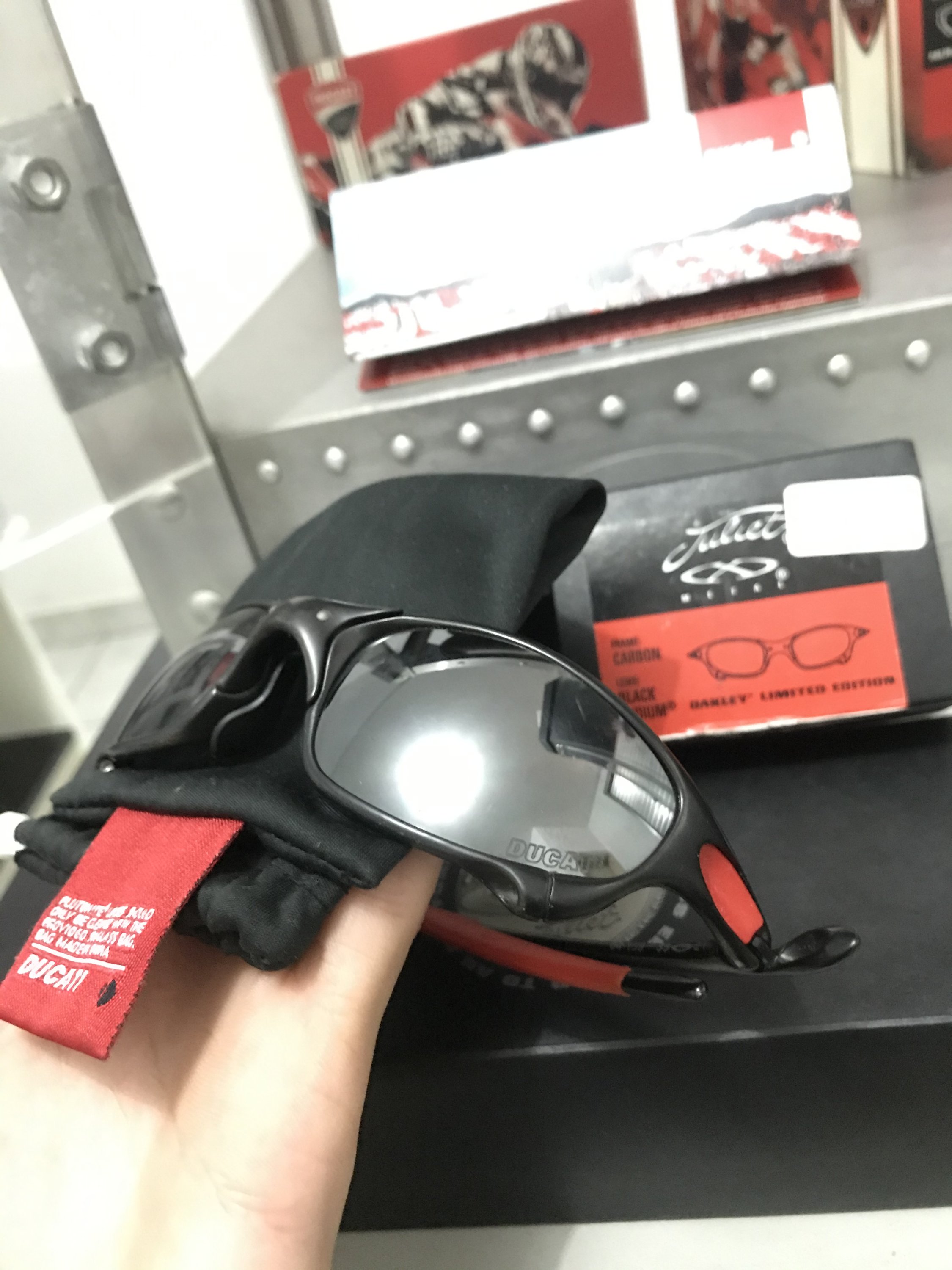 JULIET CARBON DUCATI