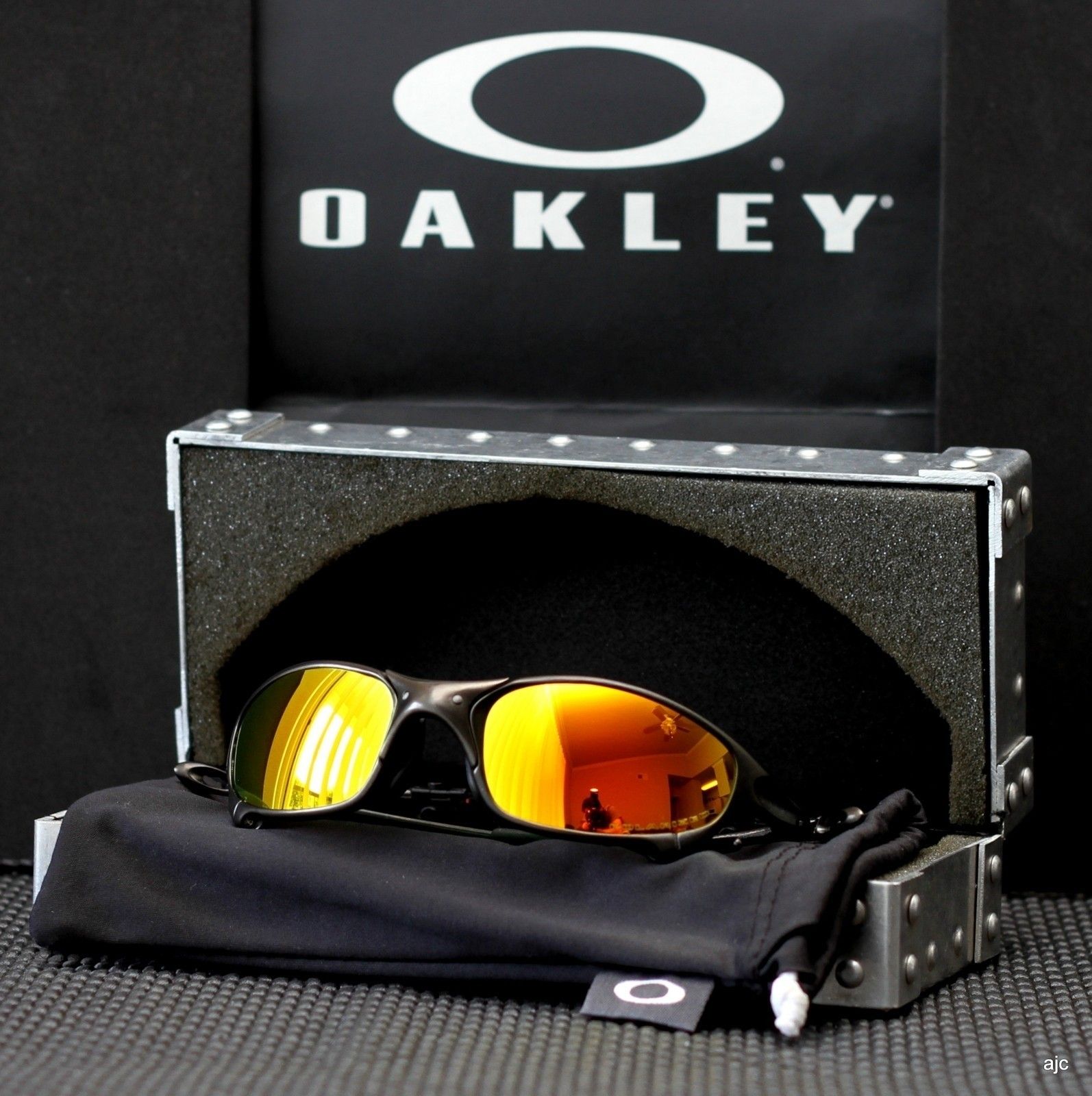 Juliet Carbon Fire Etched