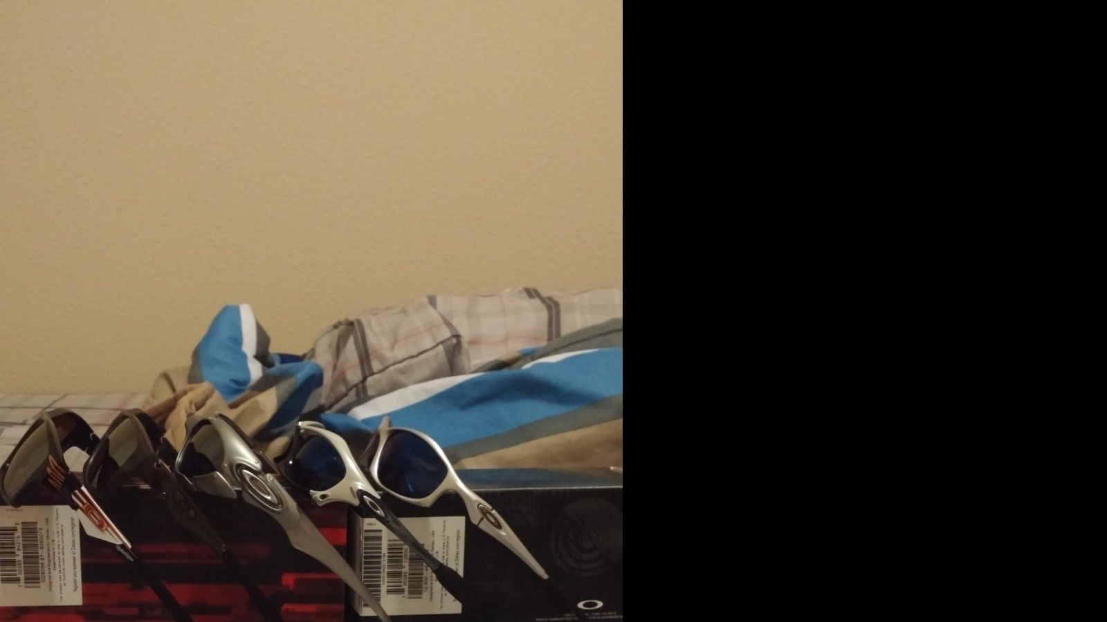 Jups and Discontinued