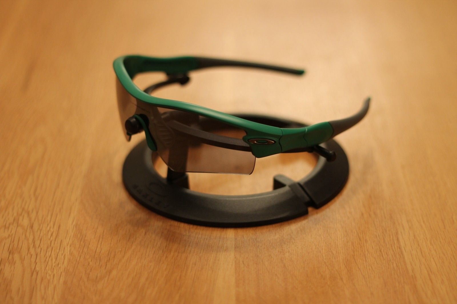 Matte Green Straight Arm