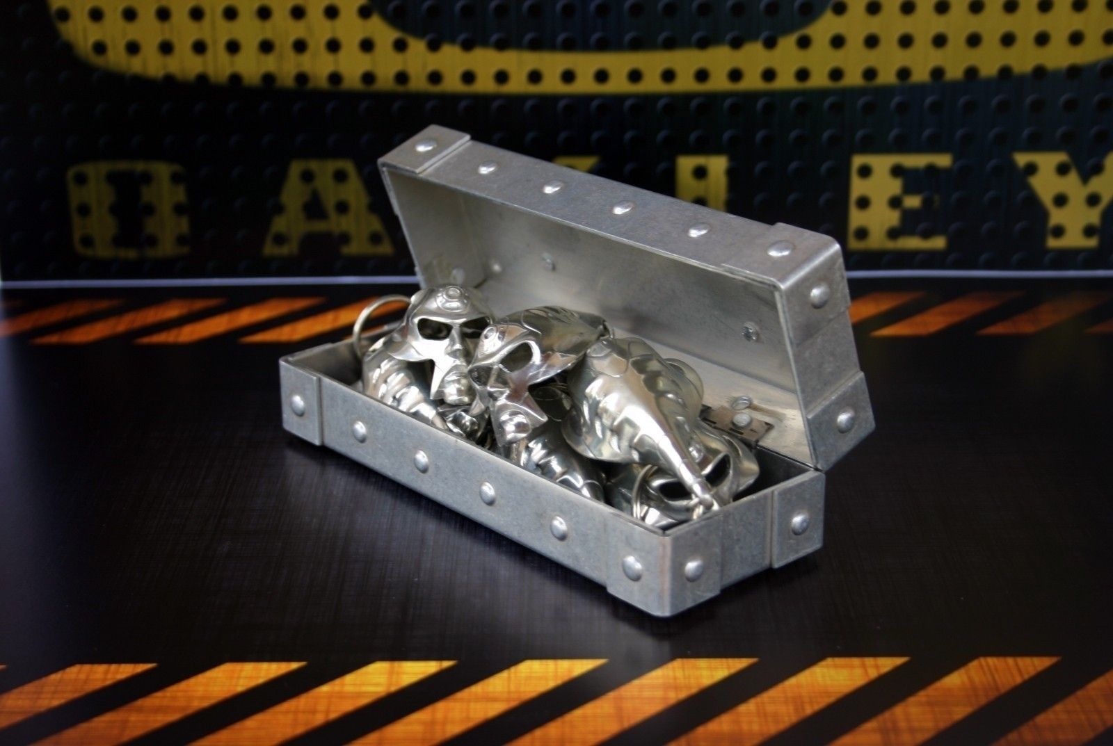 Oakley Bob keychain in vault - Side View