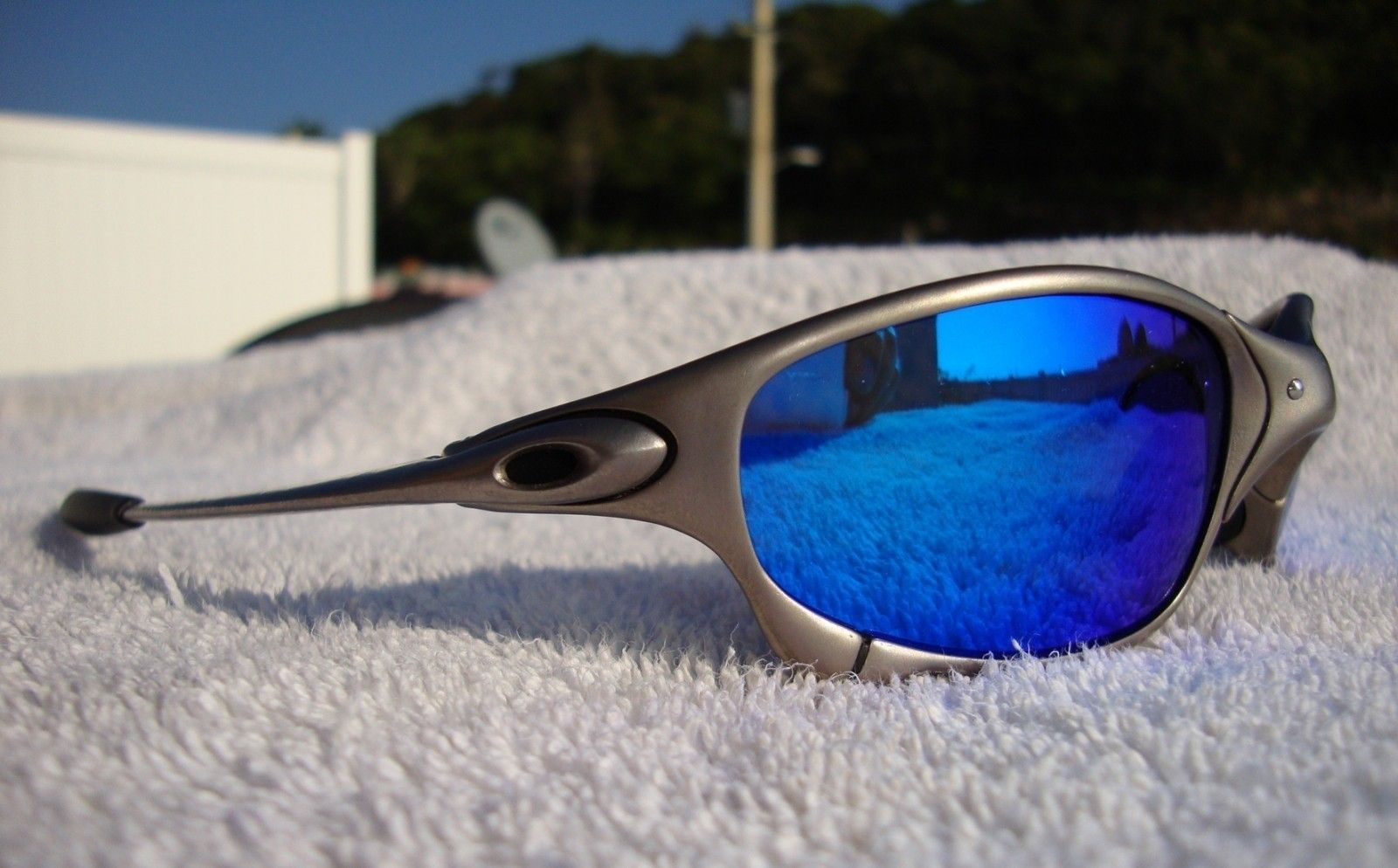 OAKLEY JULIET / PLASMA - ICE POLARIZED LENSES - Left View