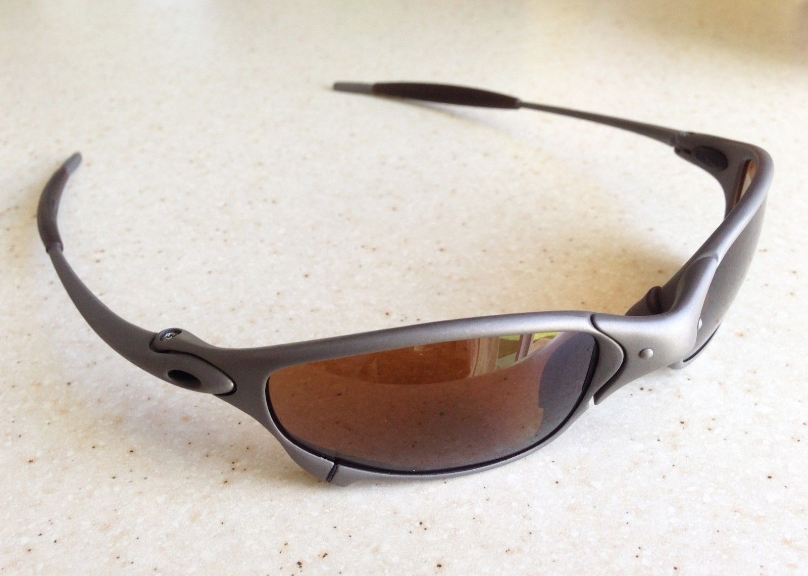 OAKLEY JULIET / X-METAL - DARK BRONZE LENSES - Front/Left View