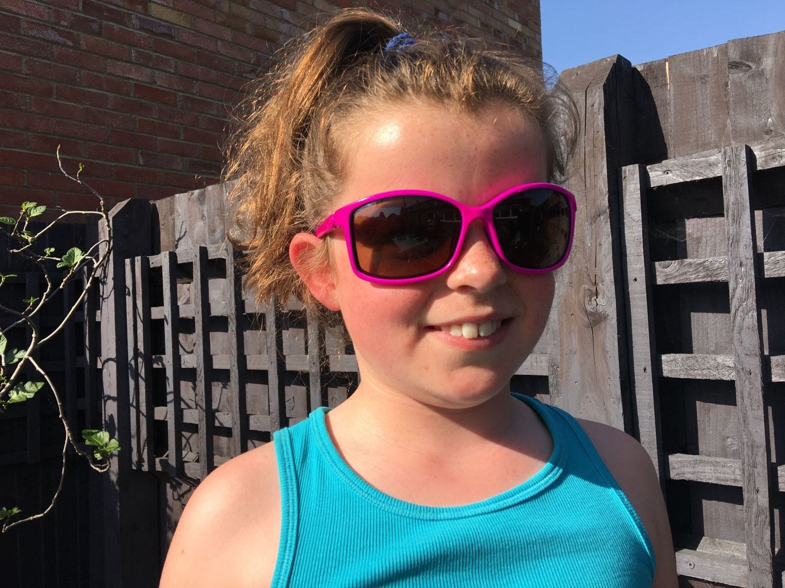 Oakley Step Up in Flouro Raspberry