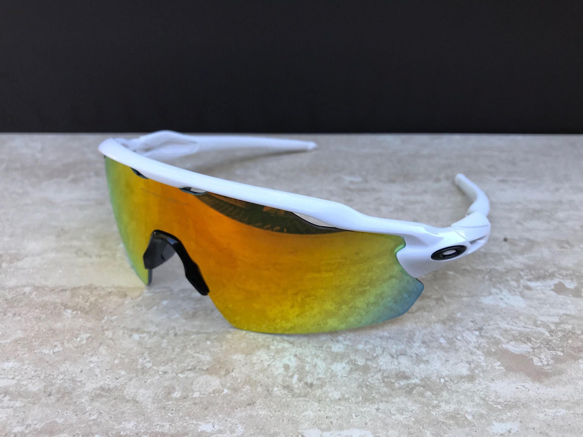 Radar EV Polished White w/Fire