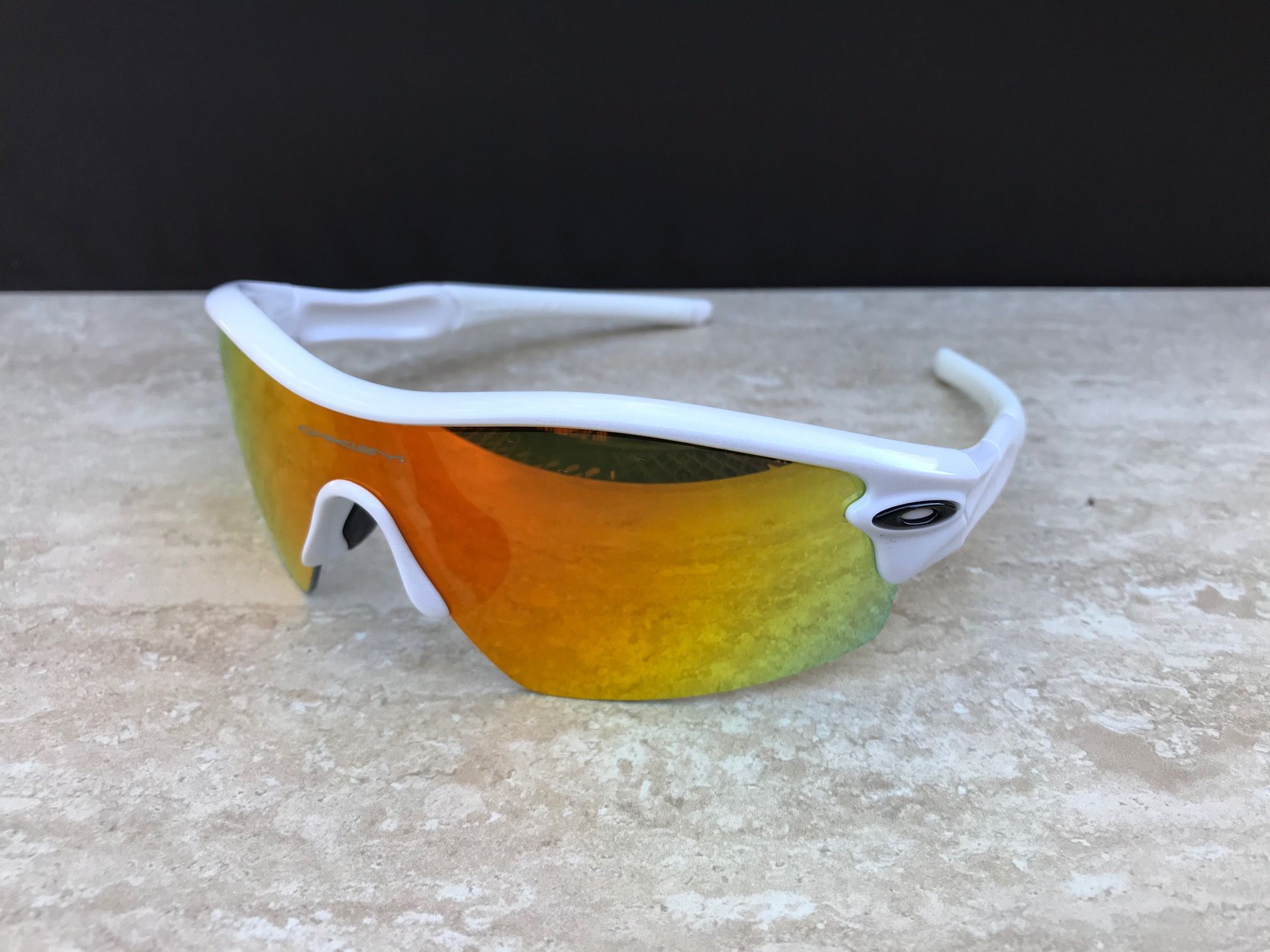 Radar Pearl White w/Fire