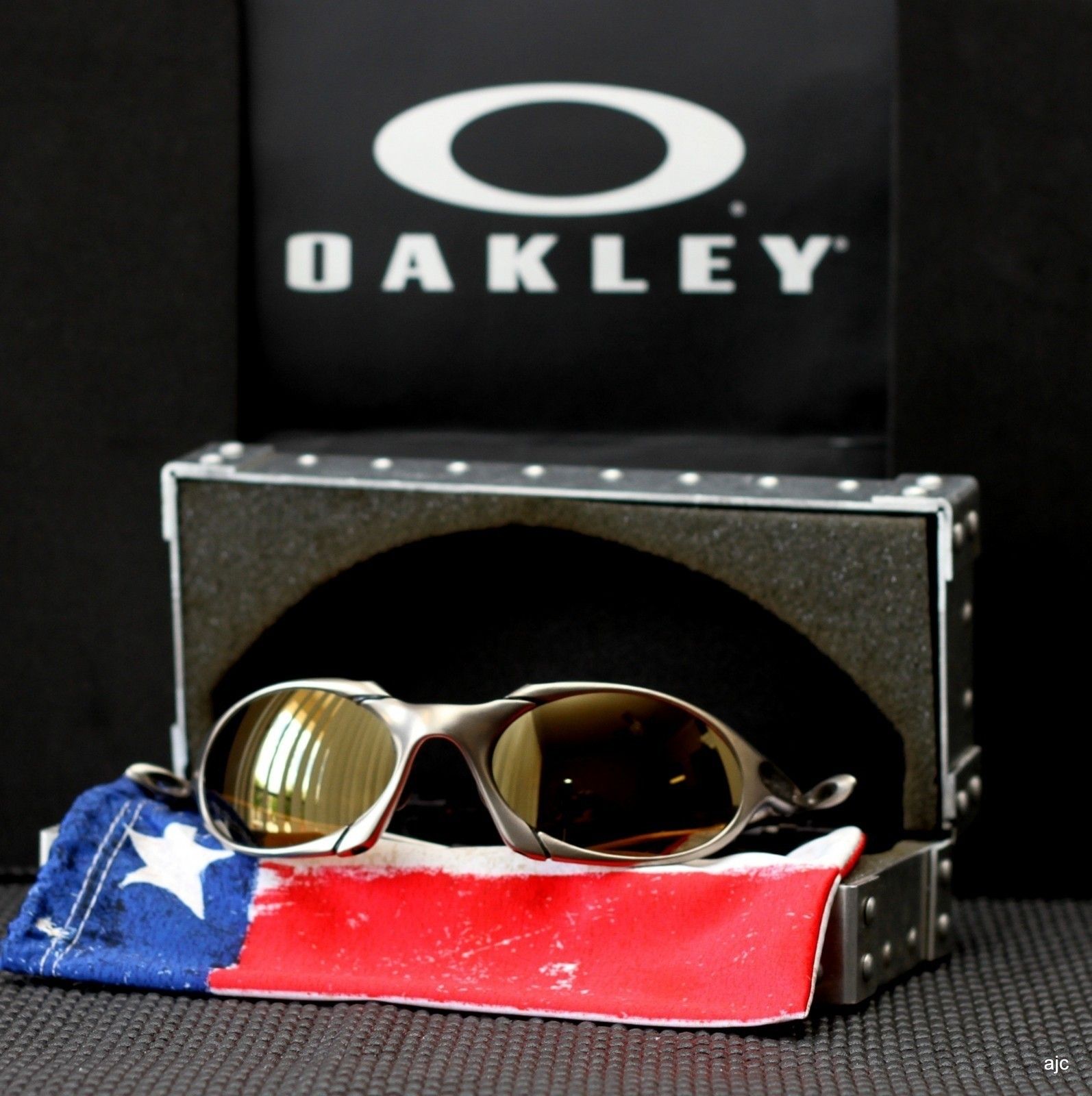 Romeo Titanium Gold Etched 1st Gen Shiny