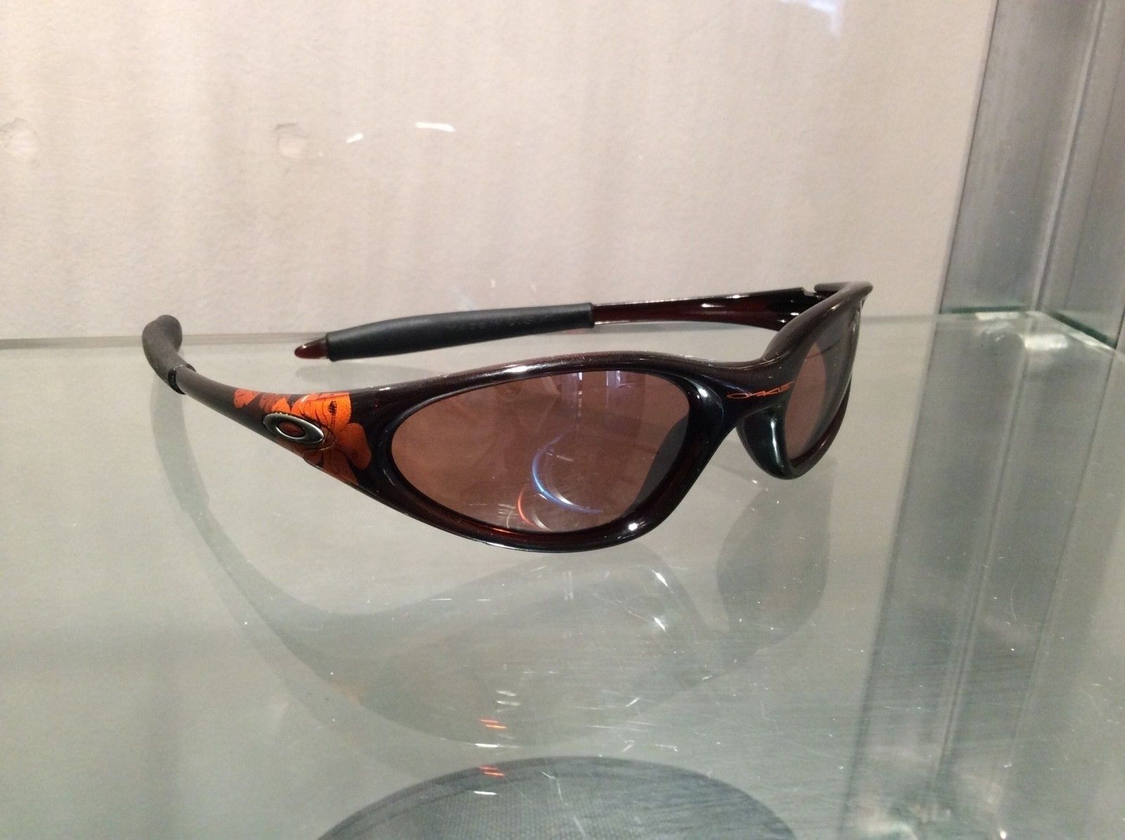 Tangerine w/flower / VR28