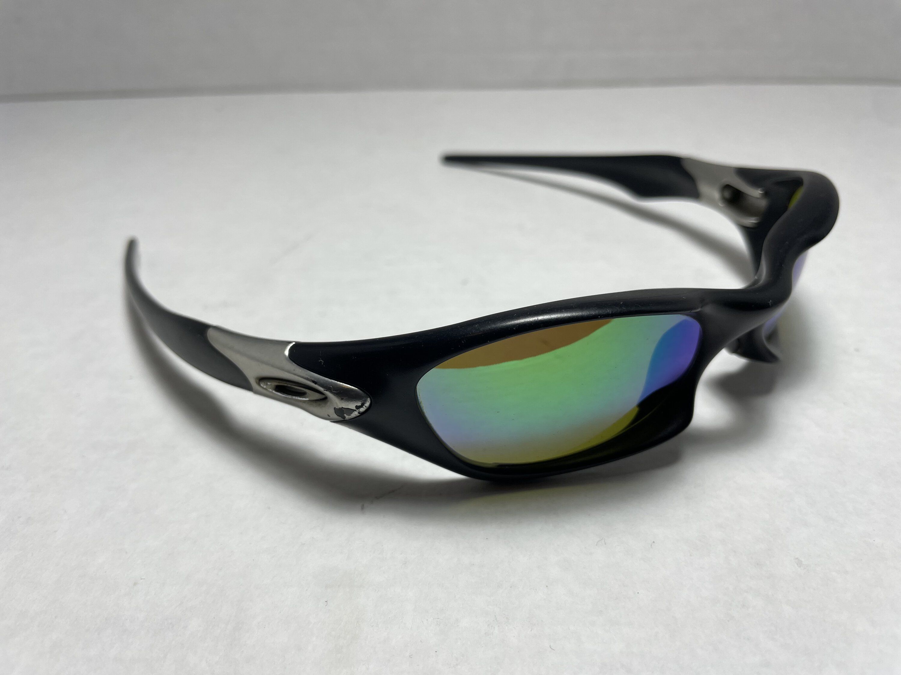 Valve 1.0 Black : Pol. Emerald.jpeg